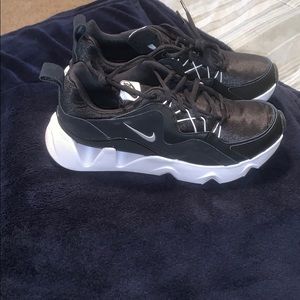 Nike Ryz 365